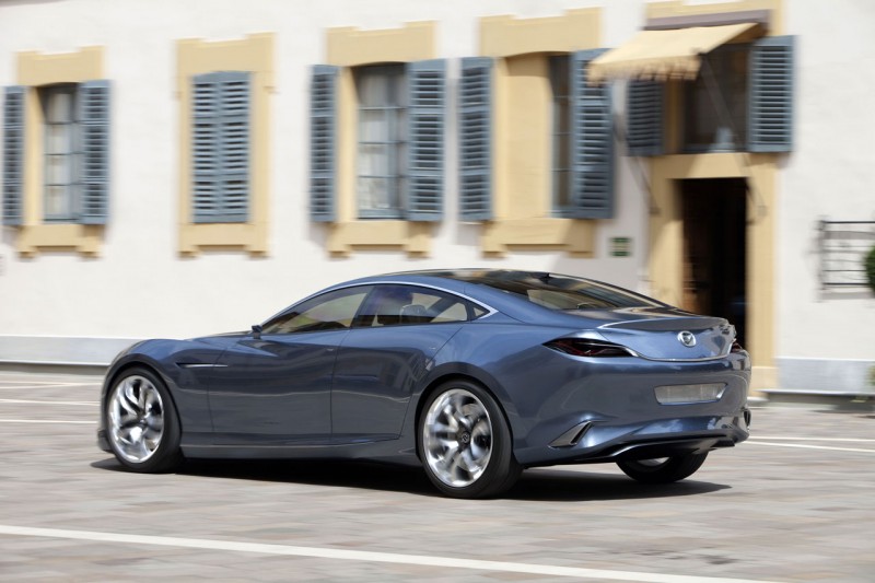 Sok tanulmánnyal ellentétben a Shinari teljesen működőképes autó