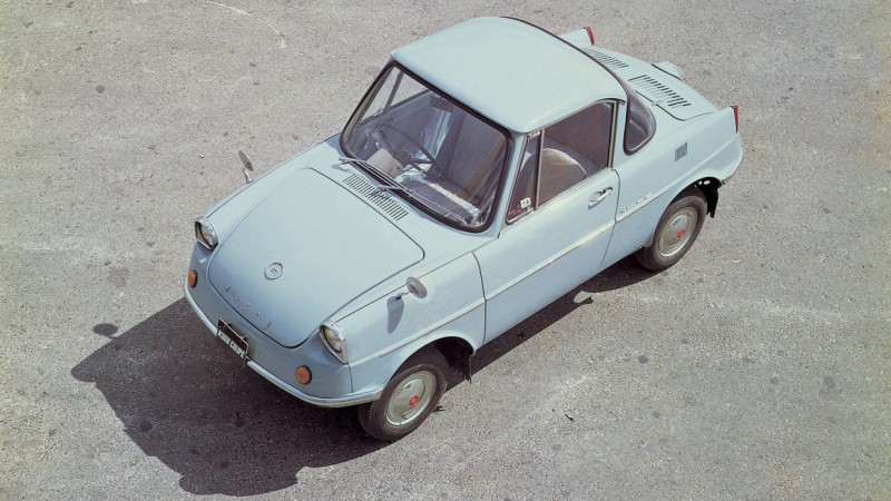 Kéthengeres V-motor és négyfokozatú sebességváltó teljesített szolgálatot az 1960-ban bemutatott R360 Coupeban