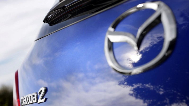 A büszkén viselt márka- és típusjelzés