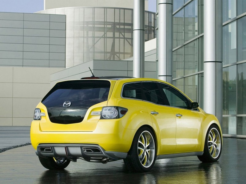 Ekkora diffúzor a versenyautókra jellemző, érződik Rhys Millen aurája :) 