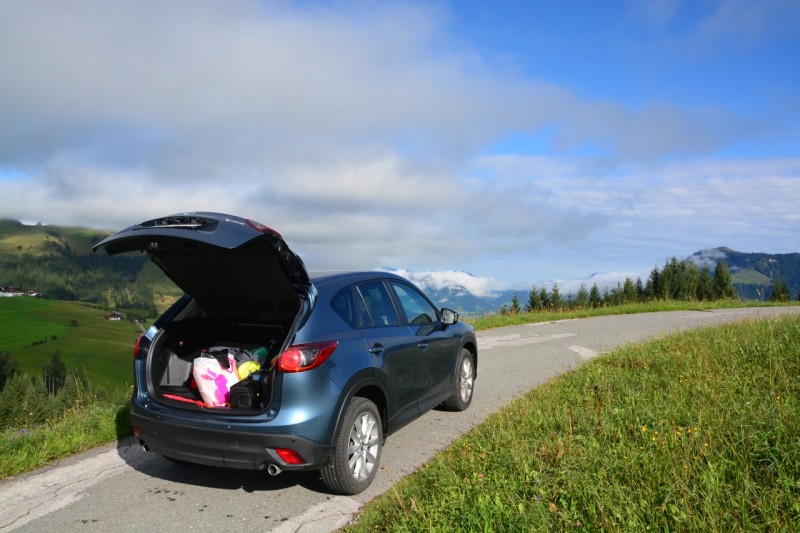 A csomagtér kapcsán elégedetten csettint minden CX-5 tulajdonos