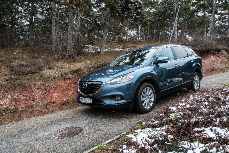 Legutóbb 2013-ban „feküdt kés alá” a CX-9, ennek is köszönhető, hogy formája ma sem számít elavultnak