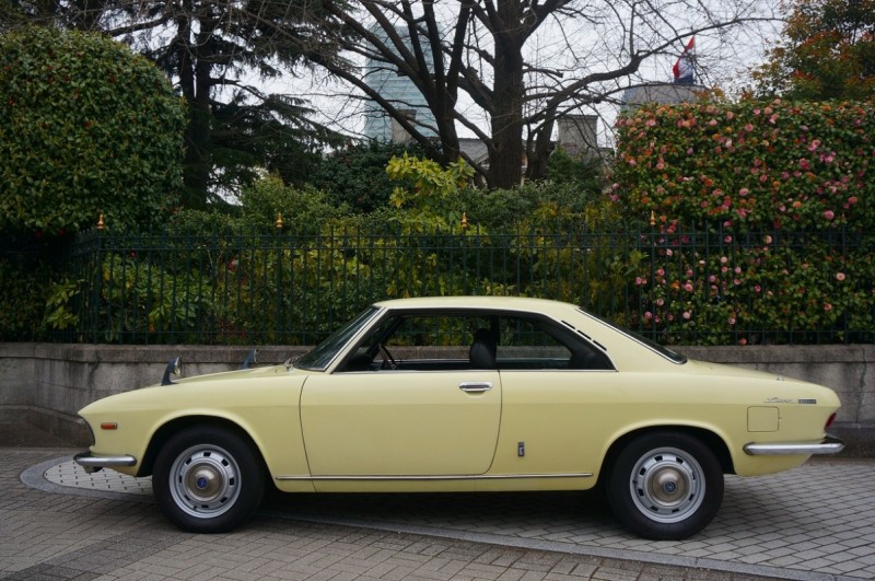 Japánban várakozik új gazdájára az 1970-es Mazda R130