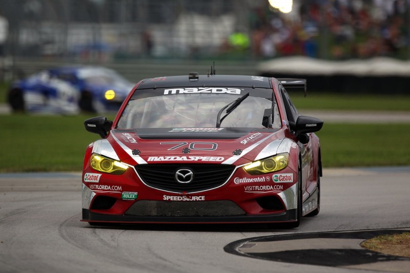 A #70-es rajtszámú Mazda6 állandó legénysége: Tom Long és Sylvain Tremblay