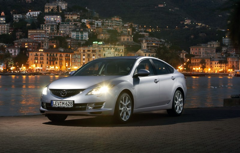 Ede hazai és nemzetközi oldalakon is vadászott következő autójára