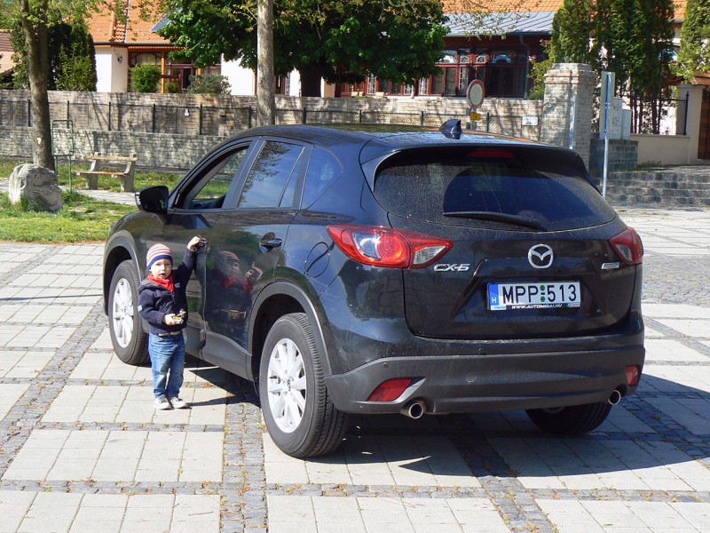 A család legifjabb tagjának is tetszett a CX-5