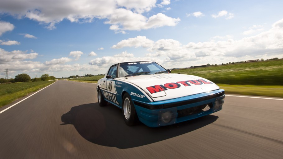 Manapság sajnos nem indul egyetlen Mazda sem a BTCC-ben, de korábban már két bajnoki címet is szereztek az Egyesült Királyságban