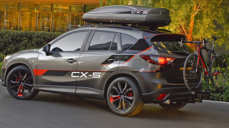 Hatfokozatú manuális sebességváltóval párosították a 2.2 SKYAKTIV-D aggregátot